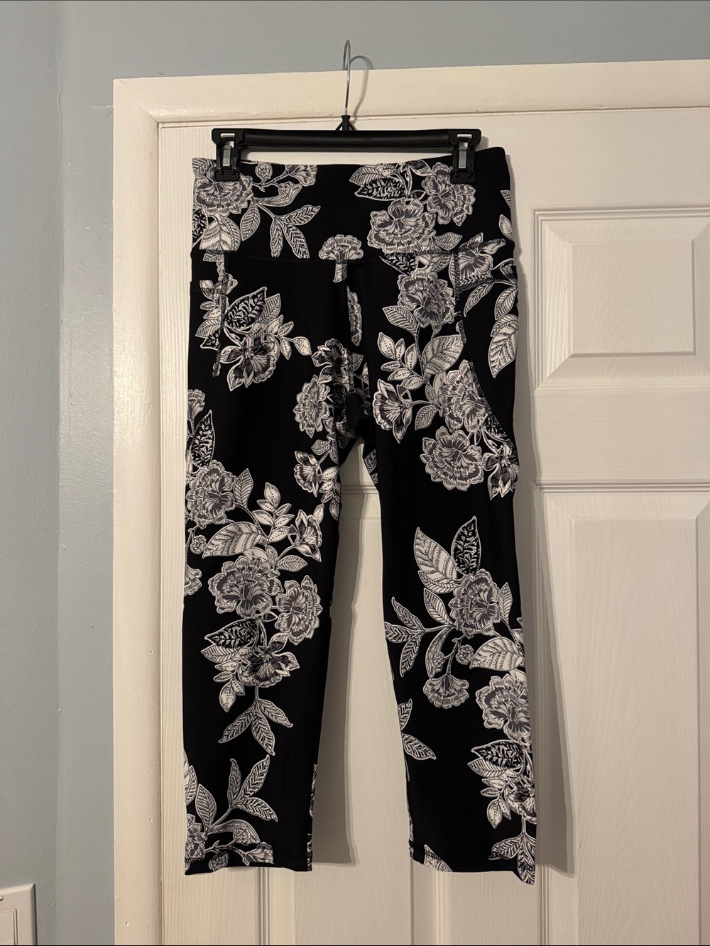 Old Navy Black Leggings with White Floral Print